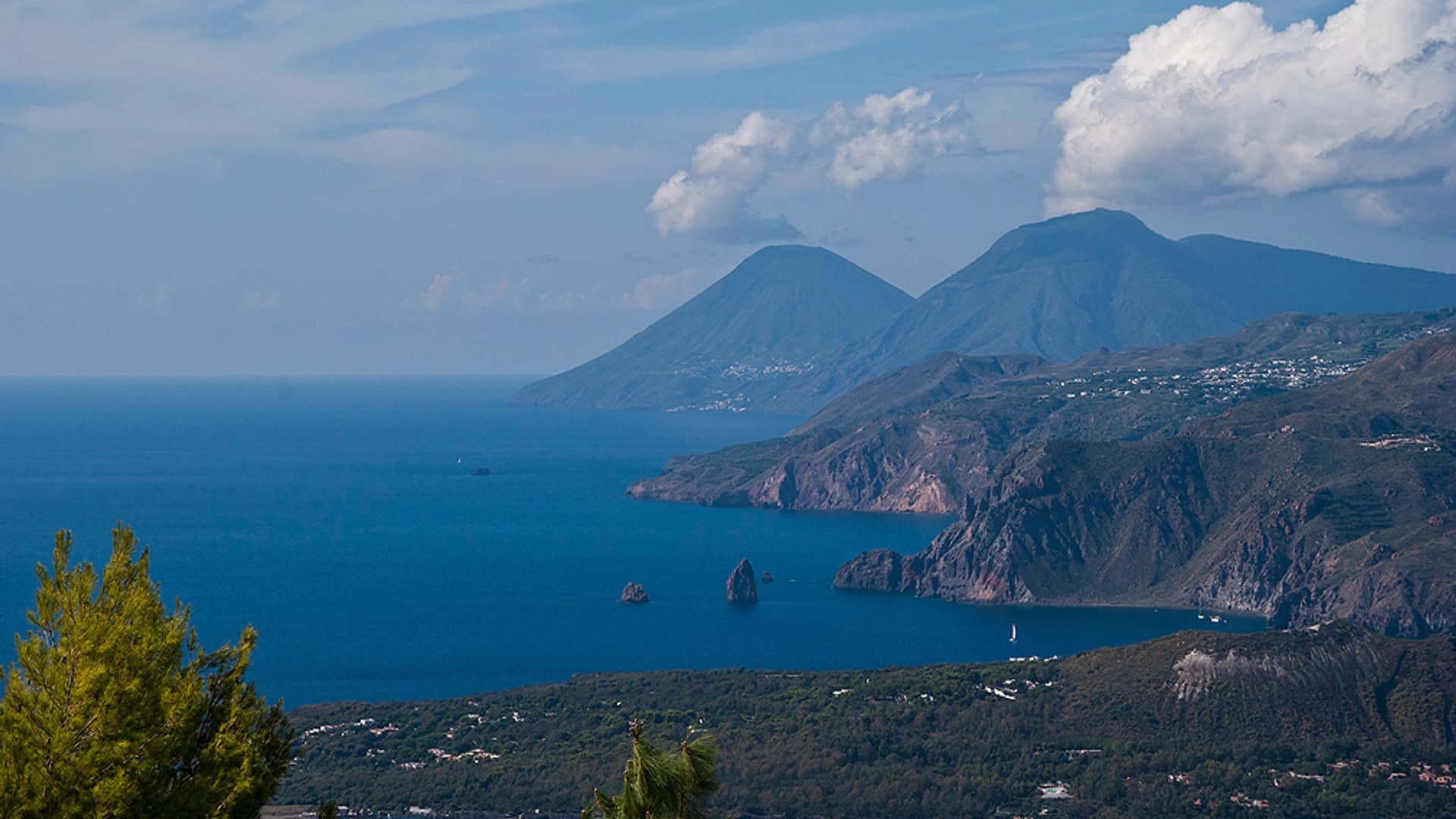 Tour of the Aeolian Islands on board the gulet "AEOLIAN ISLAND" - photo 7
