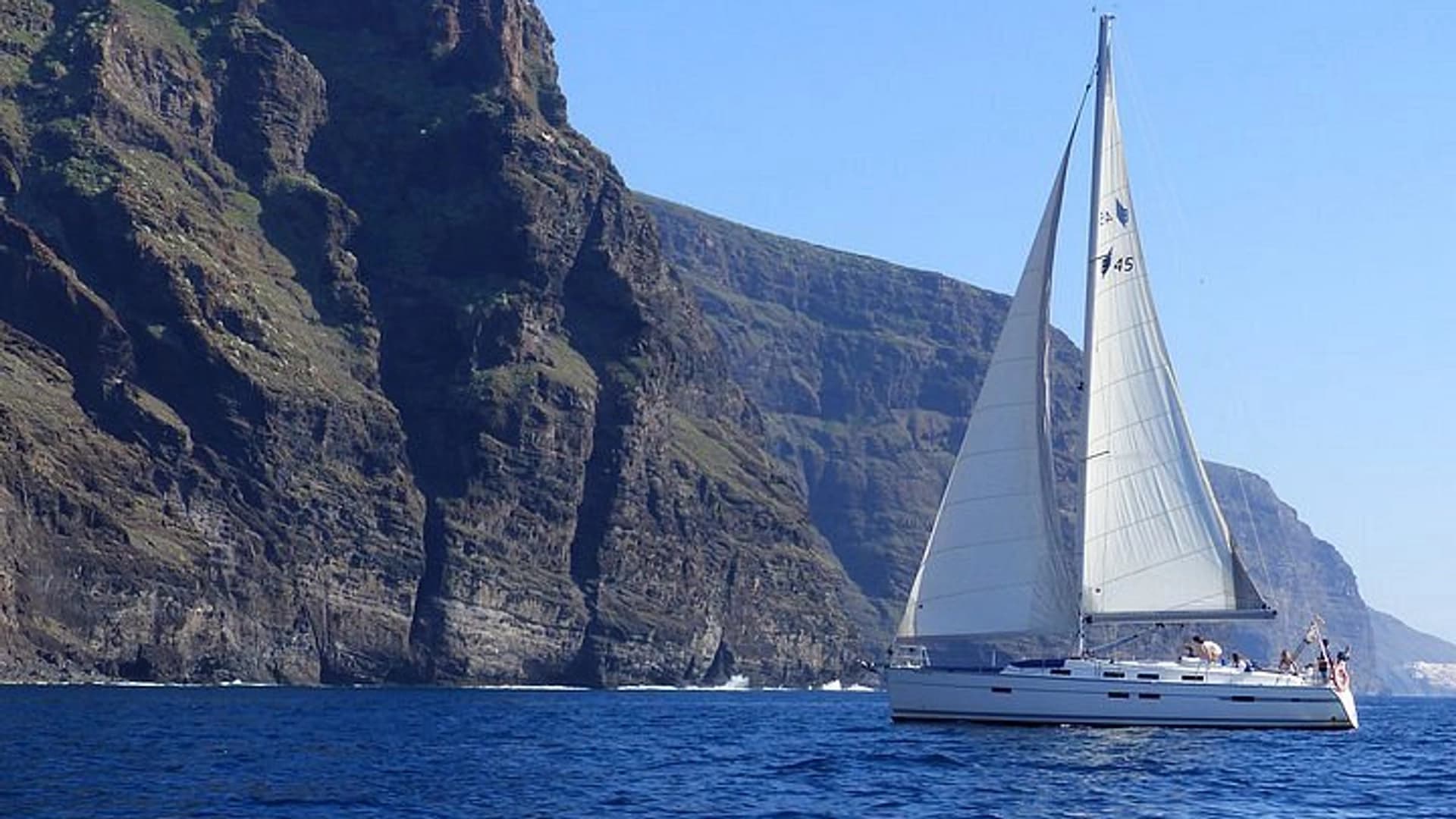 Sailing tour on the luxurious yacht “Nefertiti” off the coast of Tenerife - photo 11