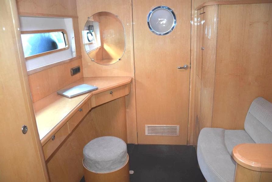 Privilege 615 - photo 17