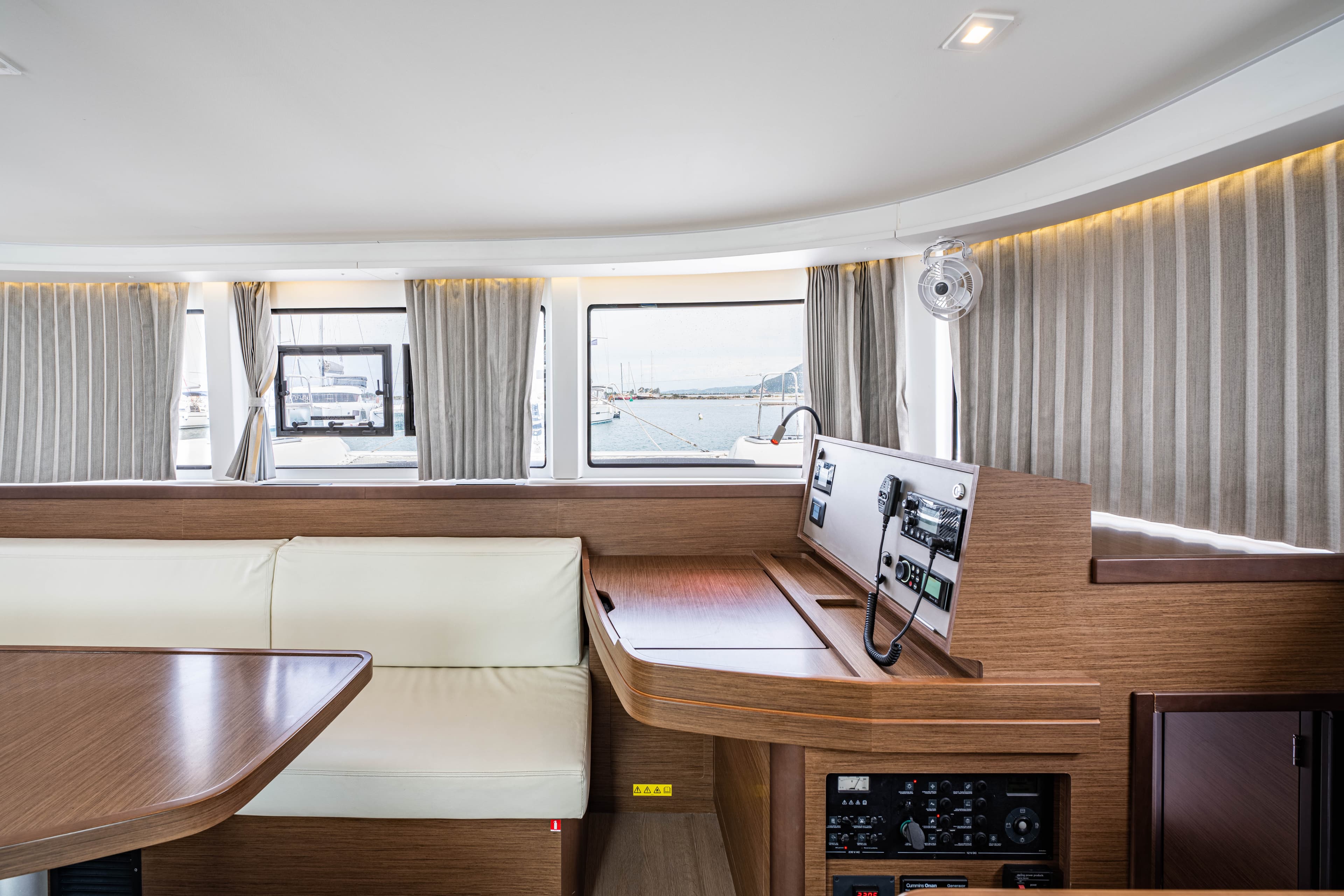 Lagoon 42 - photo 20